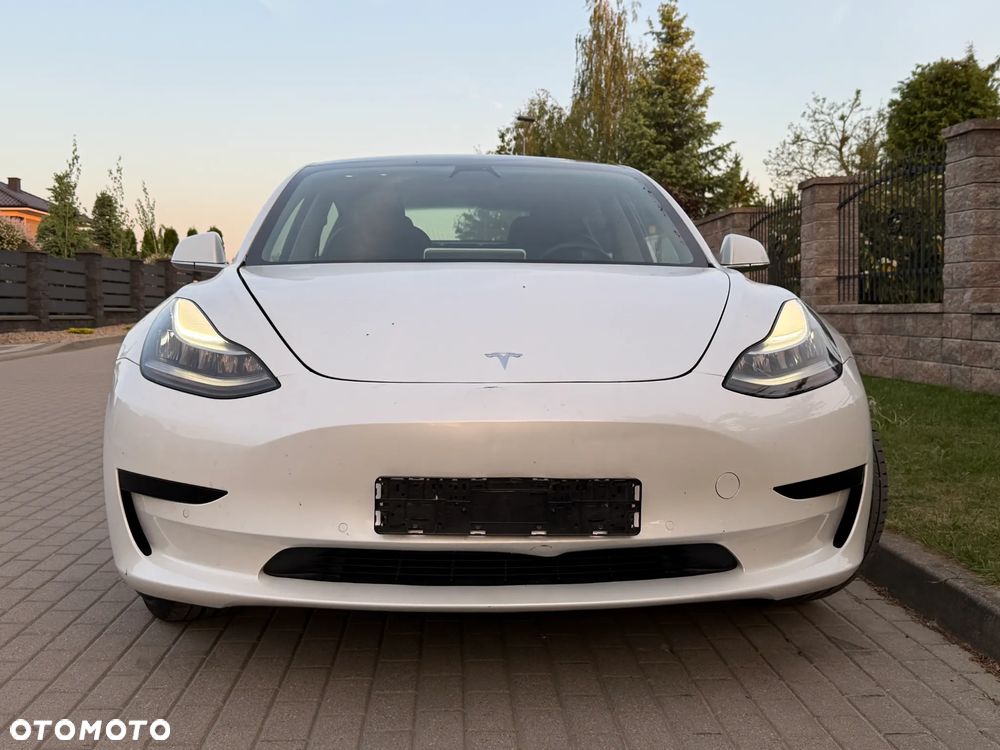 Tesla Model 3 - 19