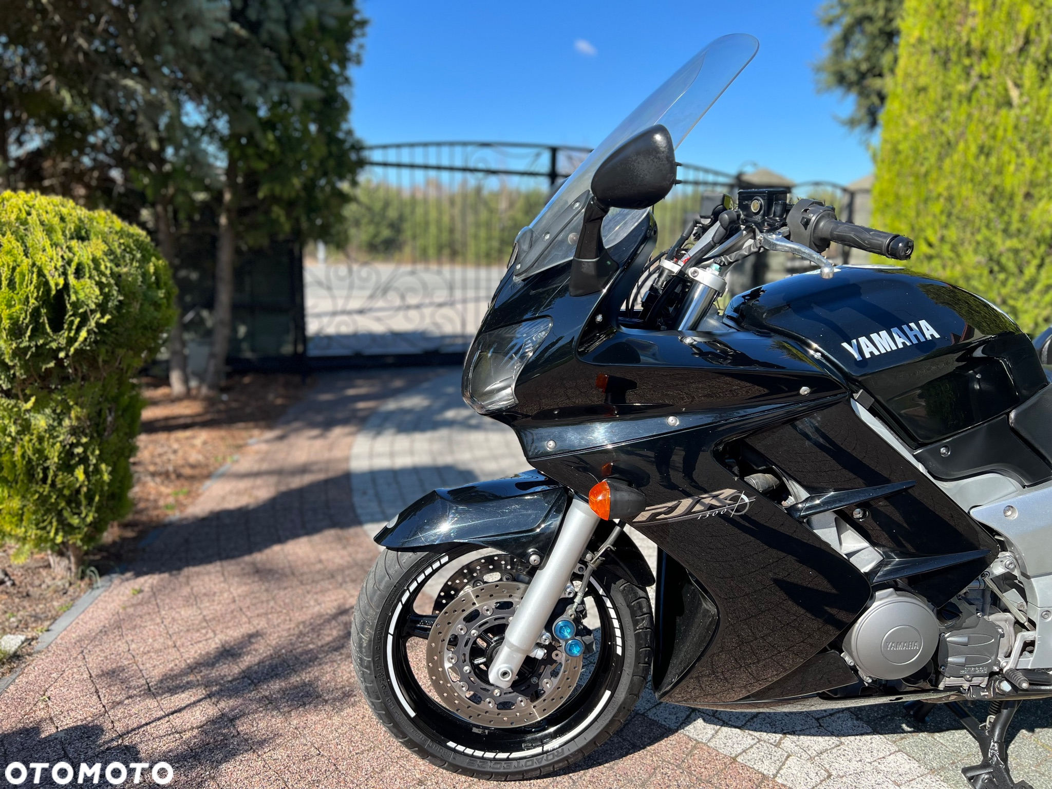 Yamaha FJR - 27
