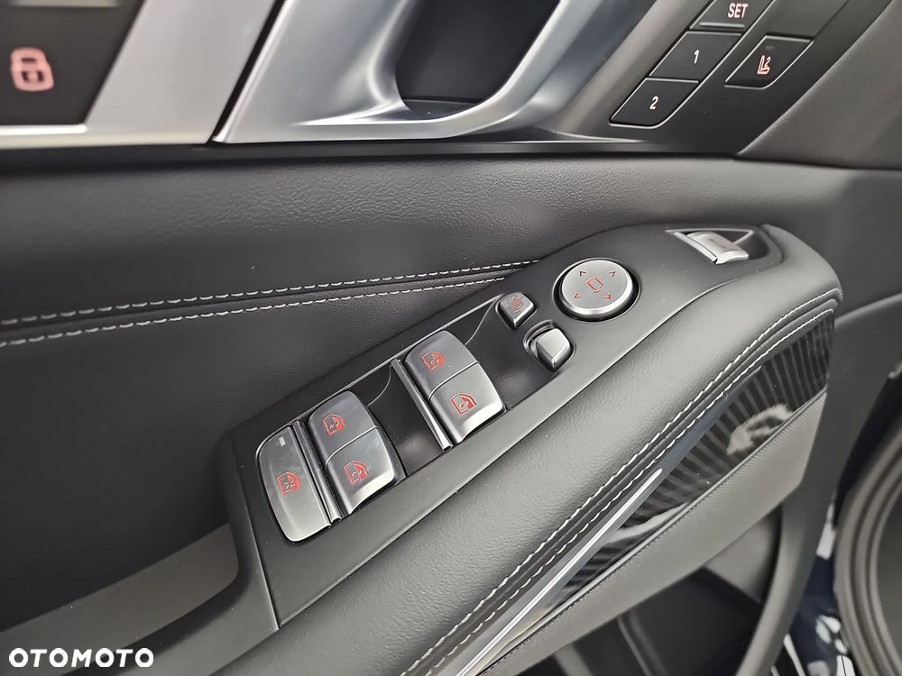 BMW X7 - 11