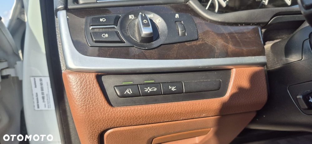 BMW Seria 5 525d xDrive - 17