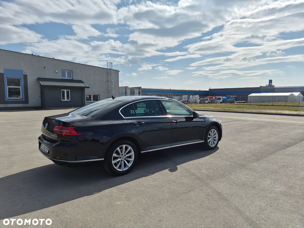 Volkswagen Passat 2.0 TDI (BlueMotion Technology) DSG Highline - 6