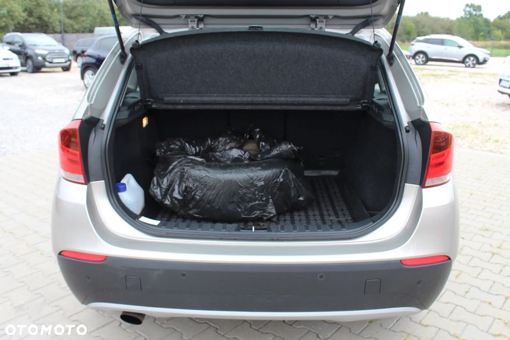 BMW X1 sDrive18i - 34