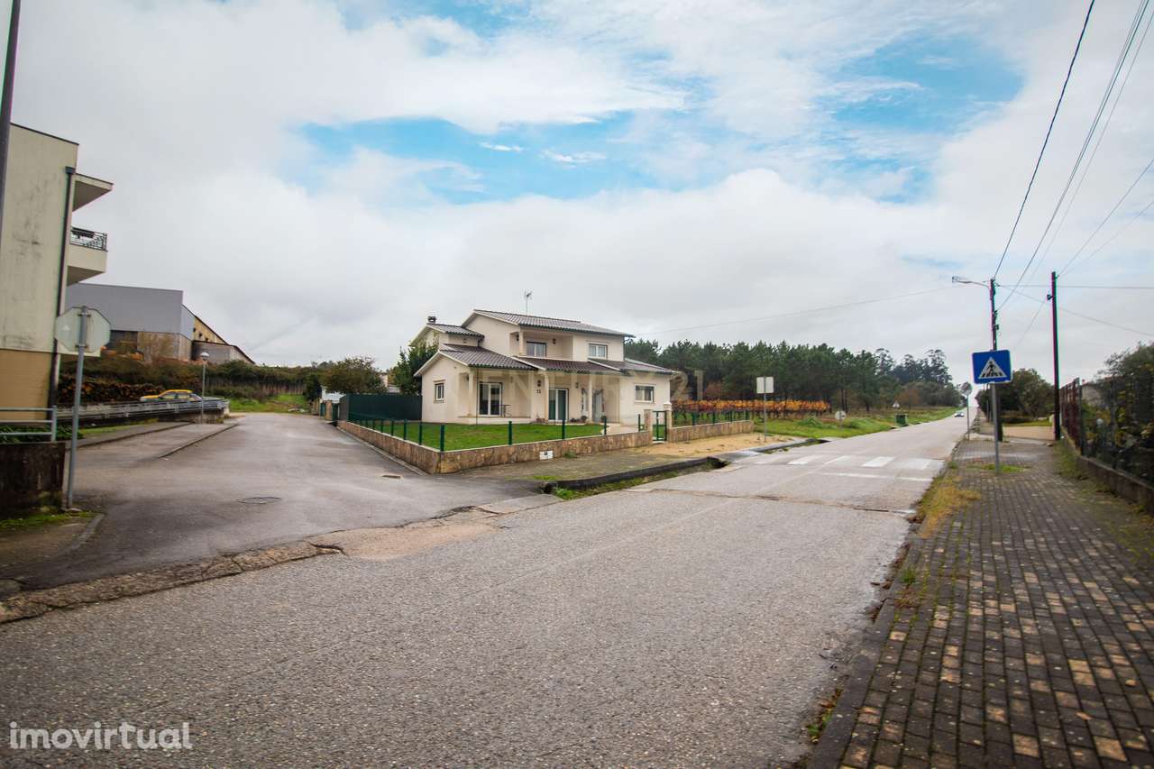 Moradia T4 a poucos minutos do centro de Soure - Grande imagem: 4/60