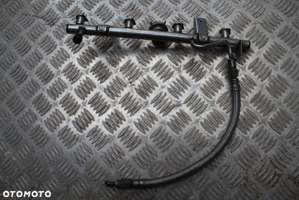 LISTWA WTRYSKOWA MERCEDES W203 1.8K A1110780292 - 1