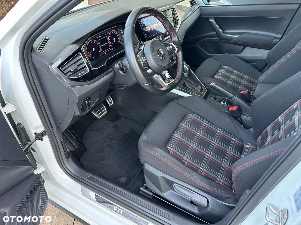 Volkswagen Polo 2.0 TSI DSG GTI - 34