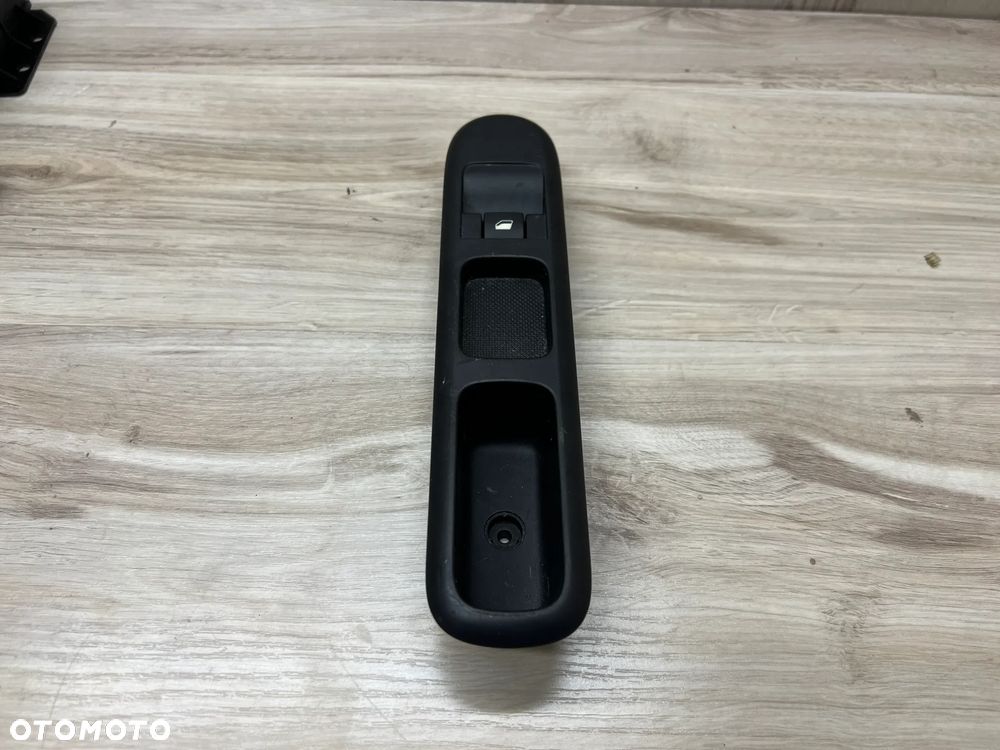 Panel przełącznik szyb peugeot 30170308-00