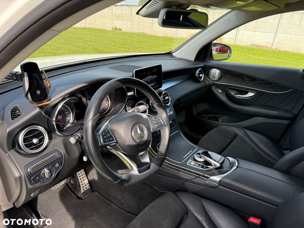 Mercedes-Benz GLC - 12