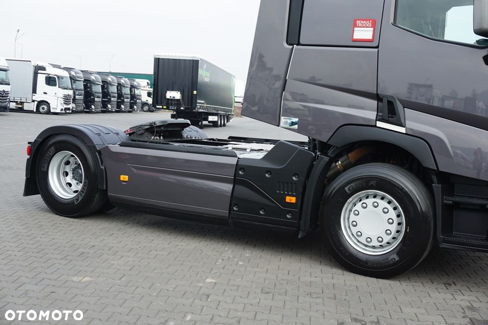 Renault / T 460 / EURO 6 / ACC / RETARDER / SLEEPER CAB - 35