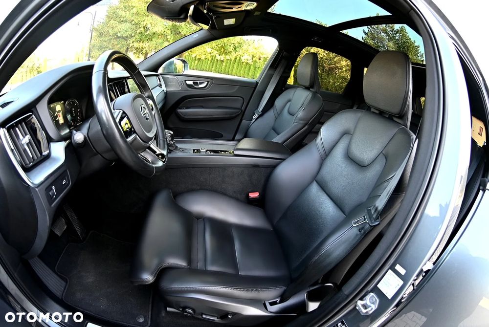 Volvo XC 60 D4 Momentum Pro - 19