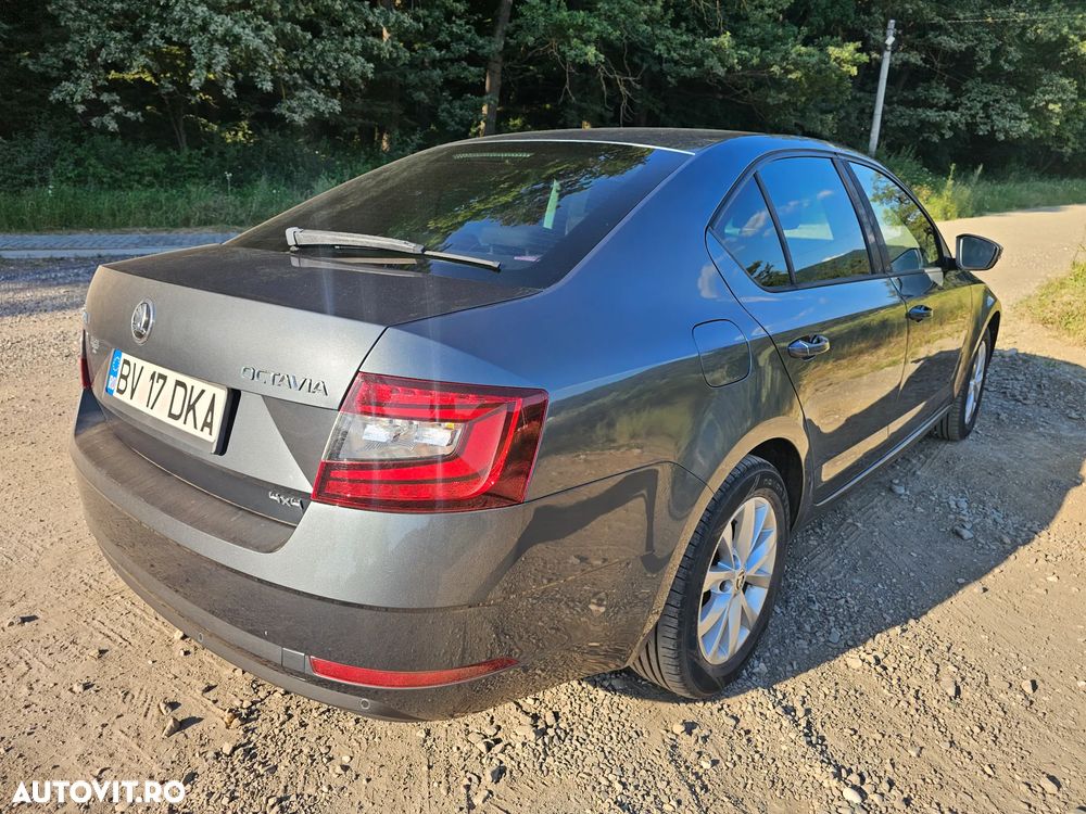 Skoda Octavia 2.0 TDI DSG 4X4 Style - 13