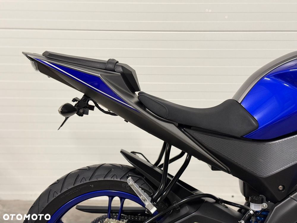 Yamaha YZF - 17
