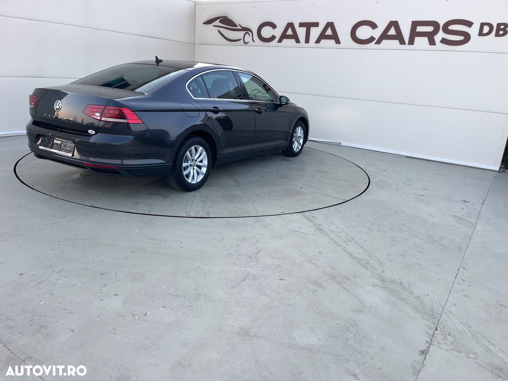 Volkswagen Passat - 15