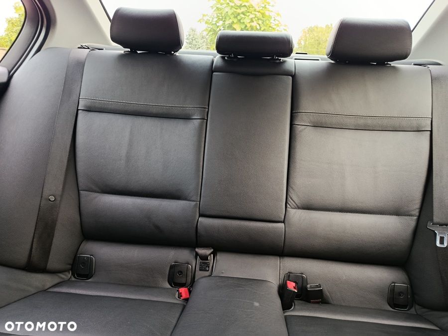 BMW Seria 3 - 14