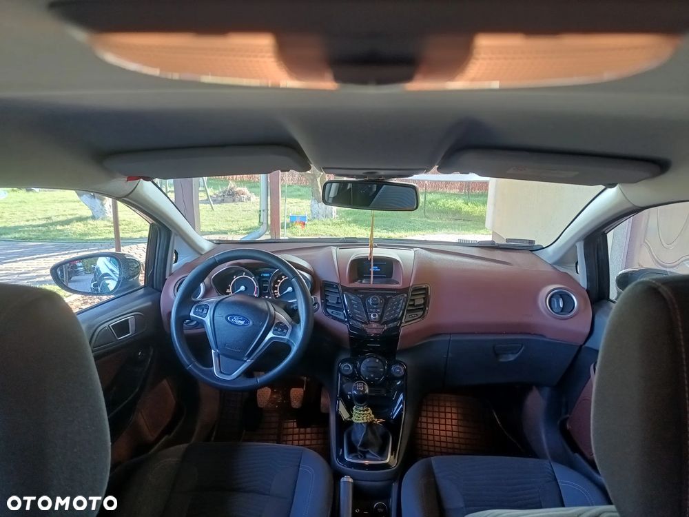 Ford Fiesta 1.6 TDCi DPF Titanium - 13