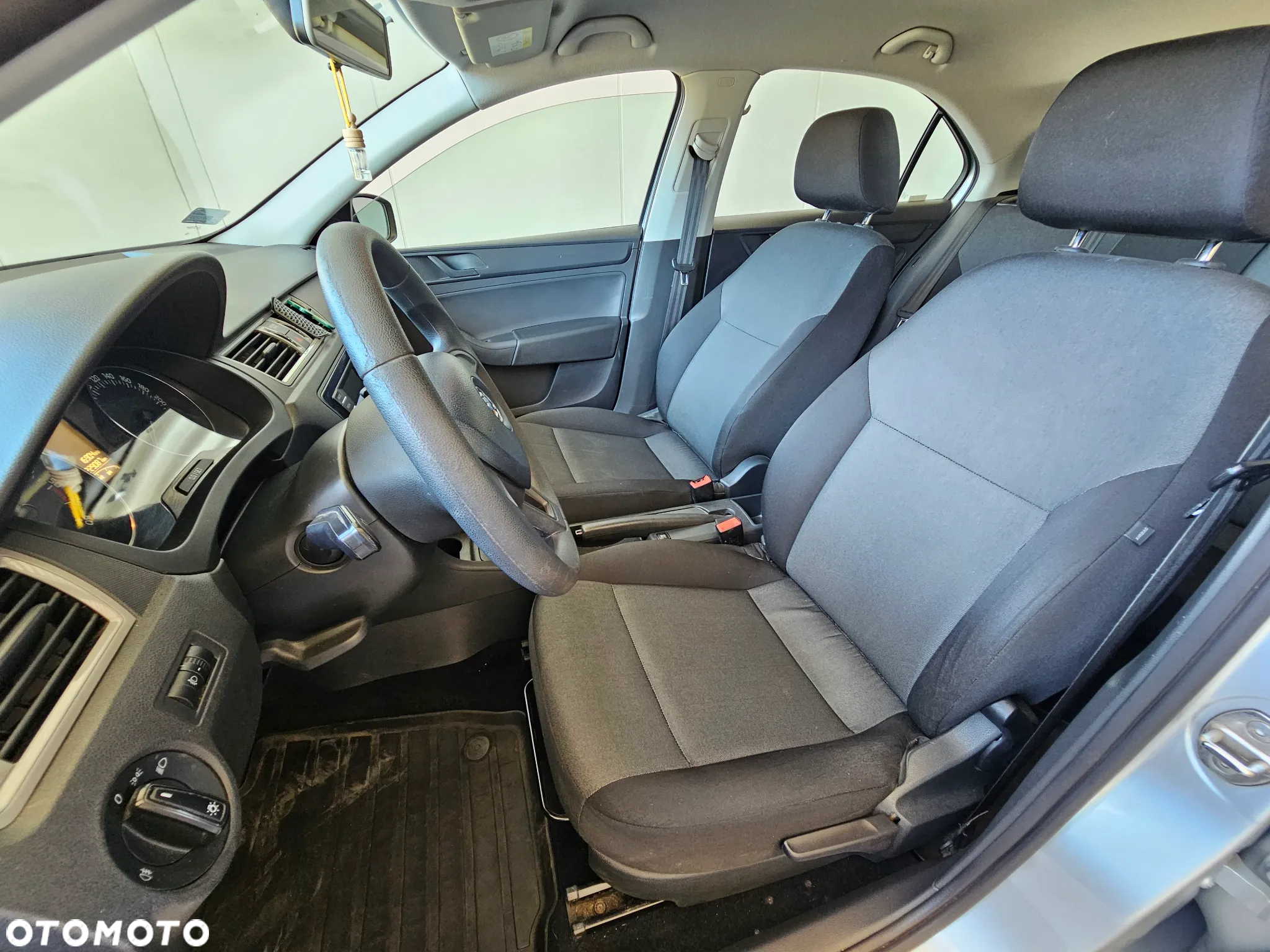 Skoda RAPID 1.4 TDI DPF Active - 8