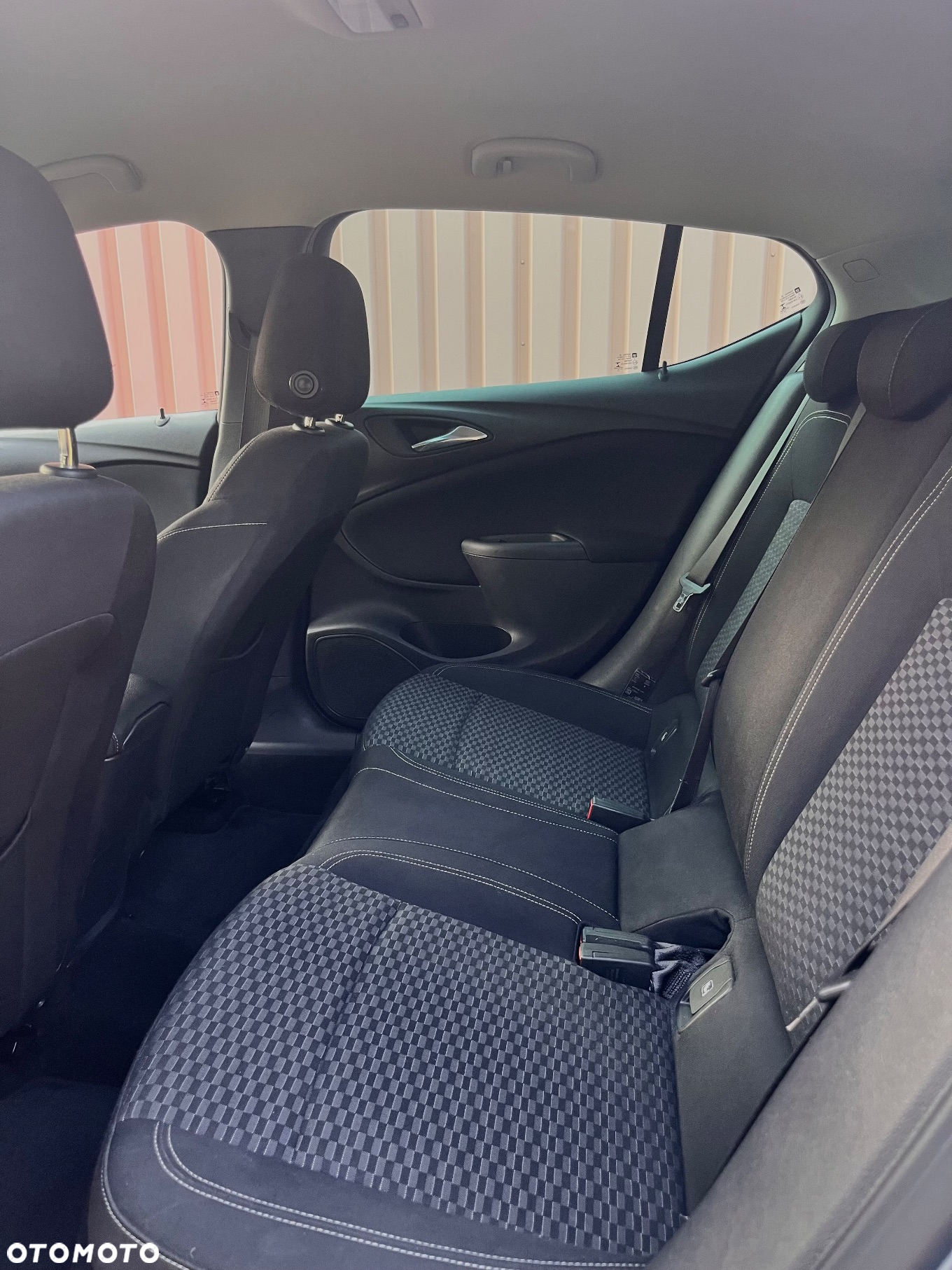 Opel Astra IV 1.6 CDTI Enjoy - 19