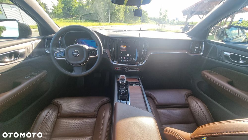 Volvo V60 Cross Country - 19