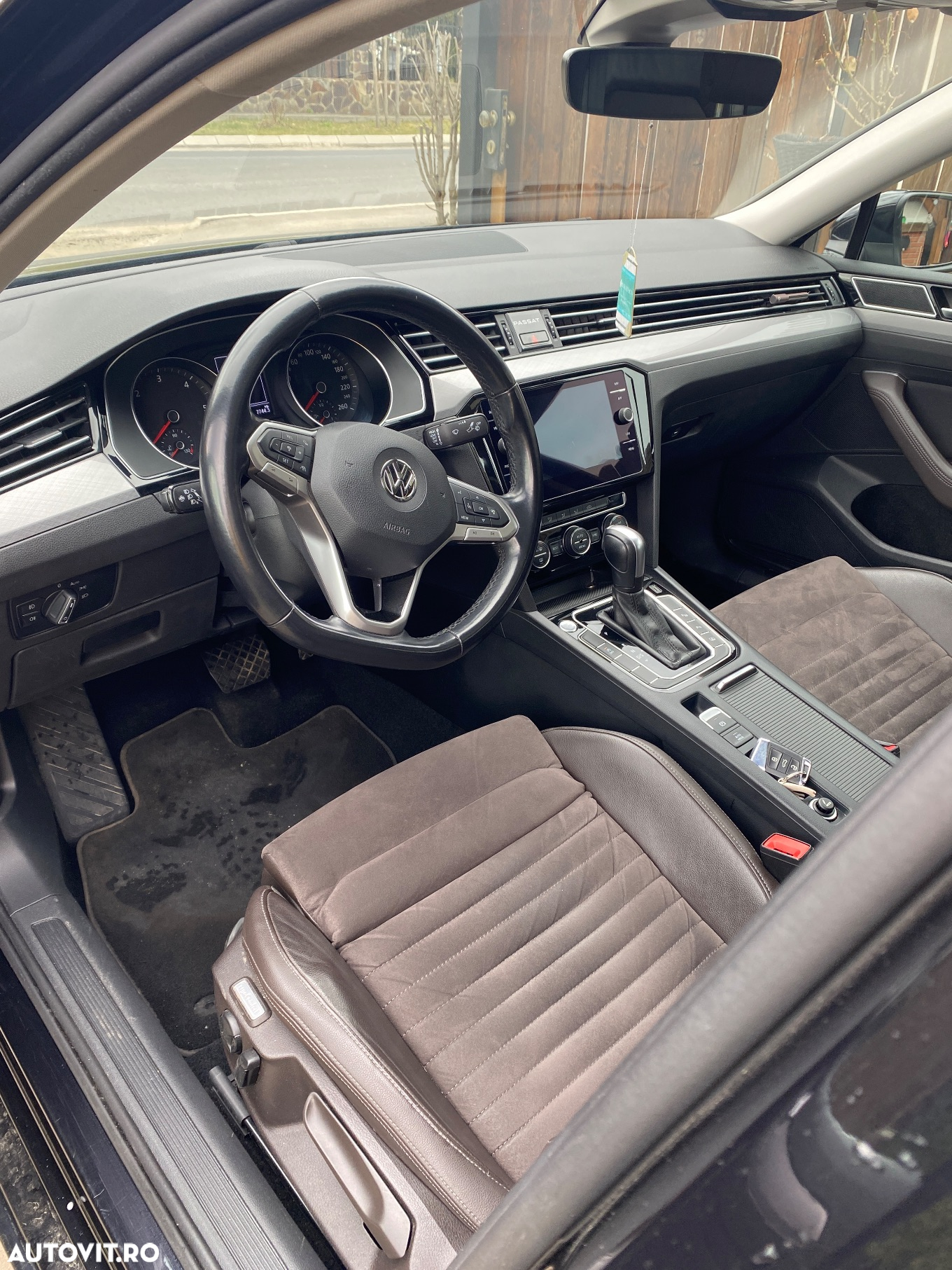 Volkswagen Passat 2.0 TDI DSG Comfortline - 9