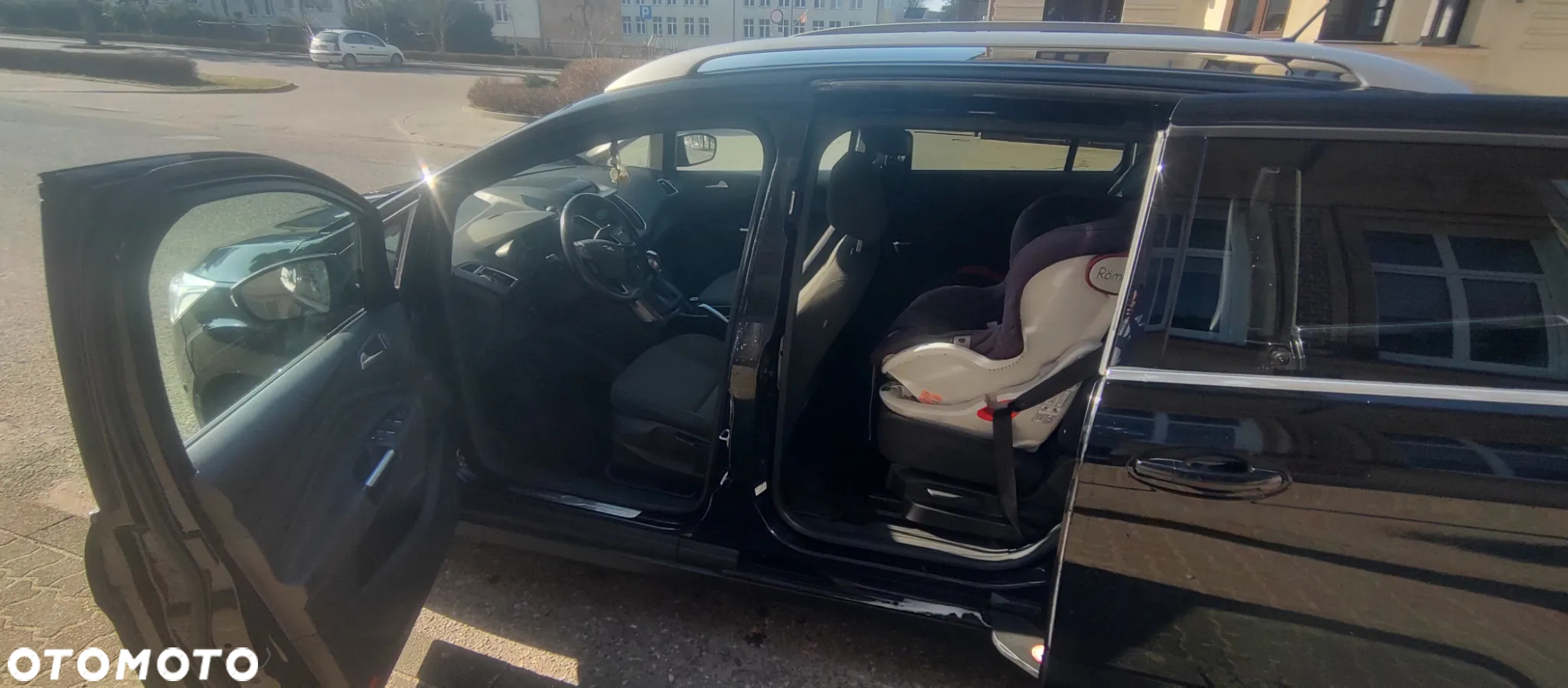 Ford Grand C-MAX - 23