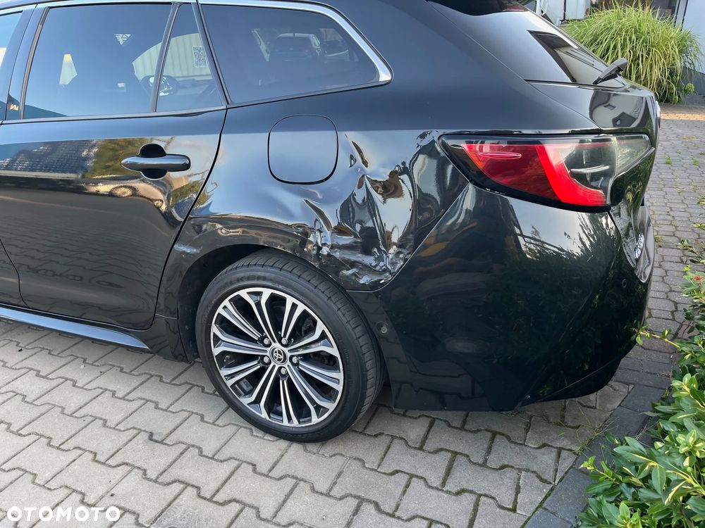 Toyota Corolla 2.0 Hybrid Executive - 8