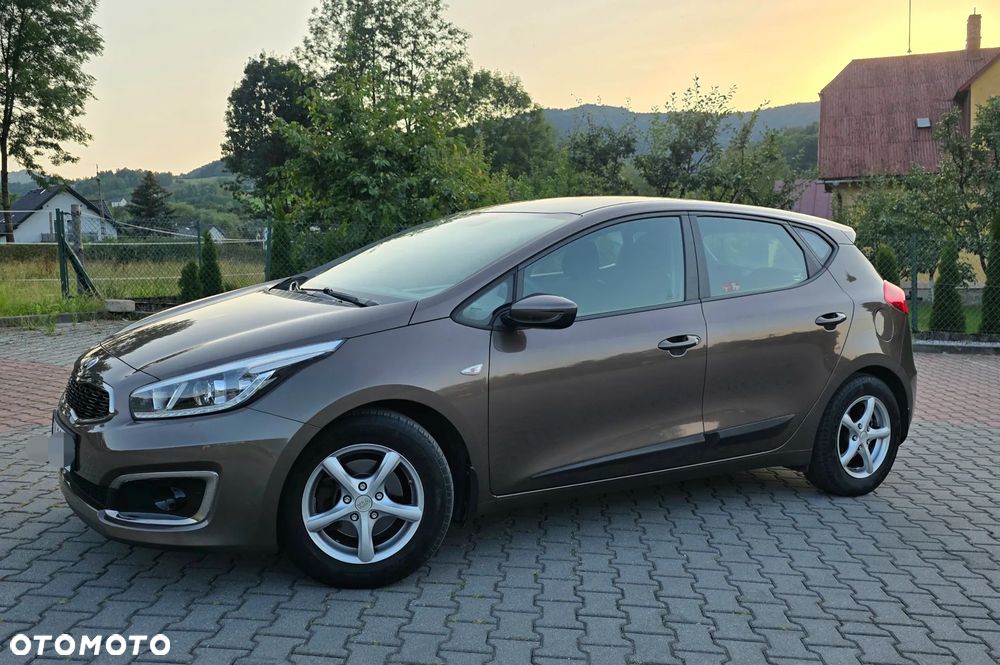 Kia Ceed 1.4 L - 31