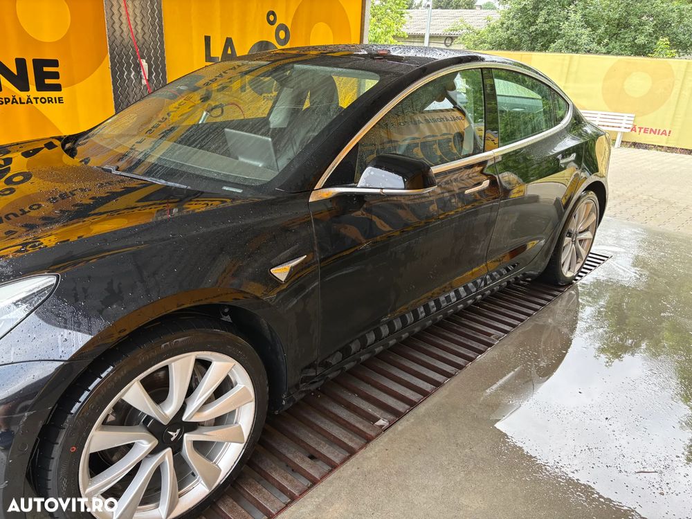 Tesla Model 3 Langstreckenbatterie Allradantrieb Dual Motor - 6