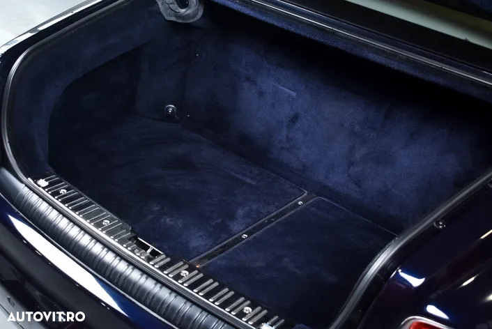 Rolls-Royce Phantom - 35