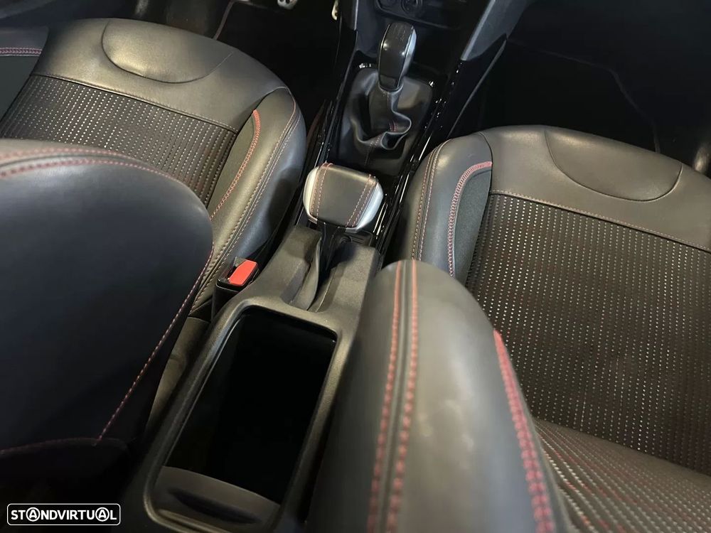 Peugeot 2008 1.2 PureTech GT Line - 41