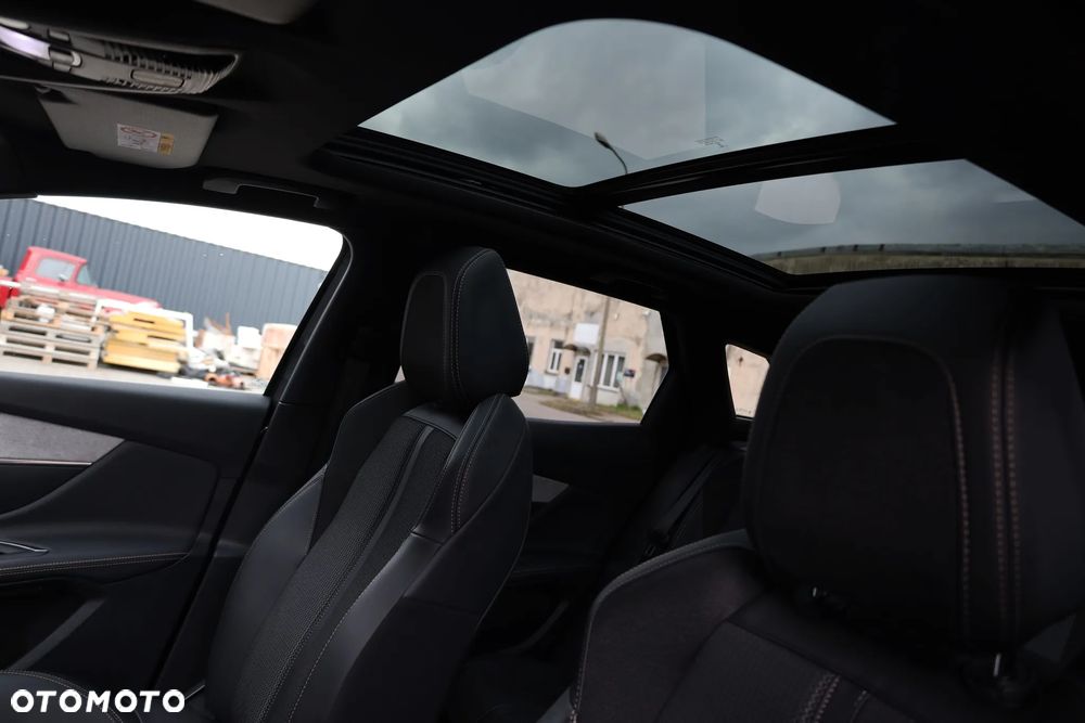 Peugeot 3008 225 e-EAT8 GT - 19