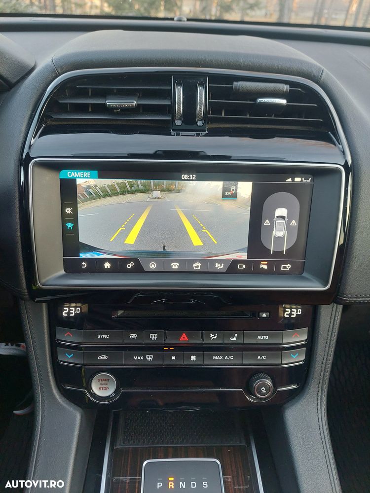 Jaguar F-Pace 20d AWD Aut. Portfolio - 16