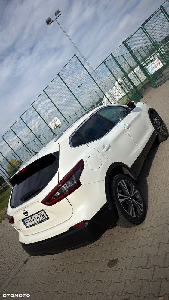 Nissan Qashqai 1.5 dCi N-Connecta - 9