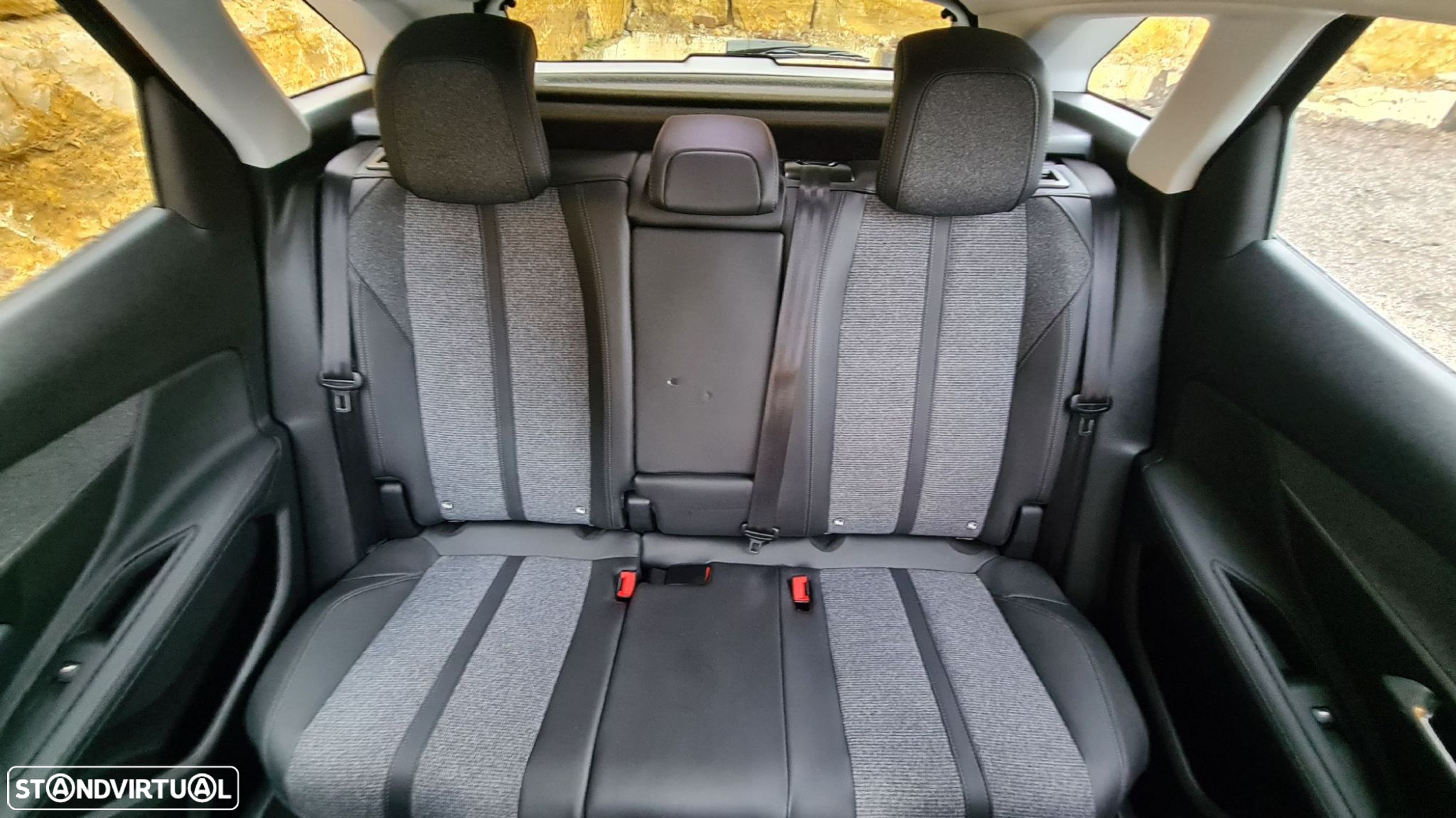 Peugeot 3008 1.5 BlueHDi Allure - 37