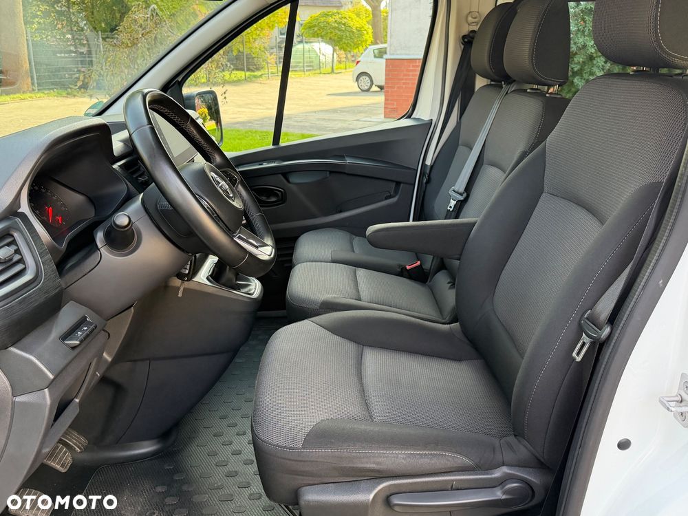 Nissan NV300 - 25
