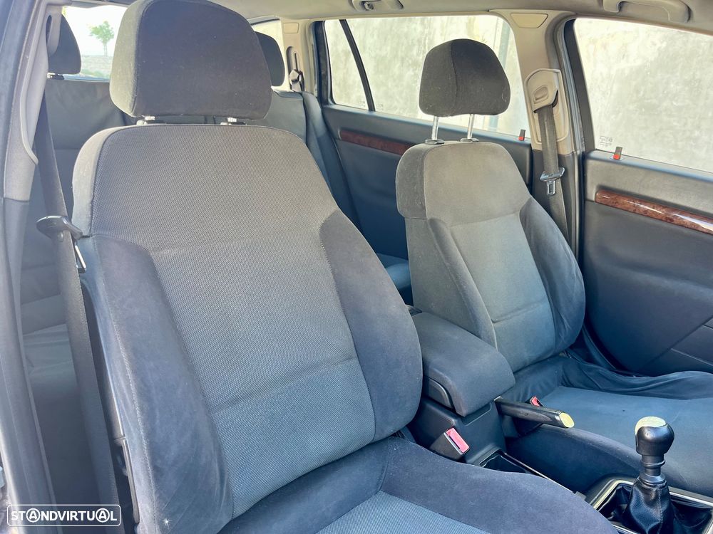 Opel Vectra Caravan 1.9 CDTi Elegance - 29