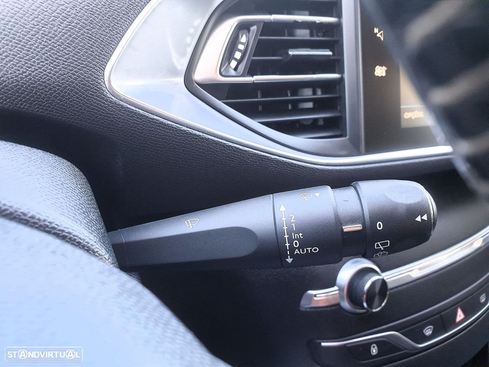 Peugeot 308 1.6 BlueHDi Allure J17 - 22