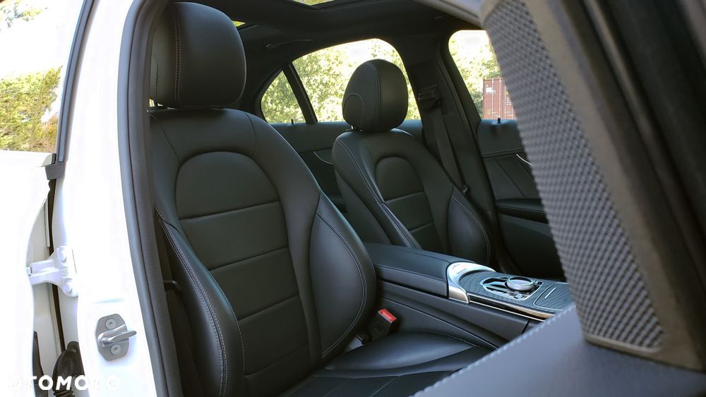 Mercedes-Benz Klasa C 300 7G-TRONIC AMG Line - 16