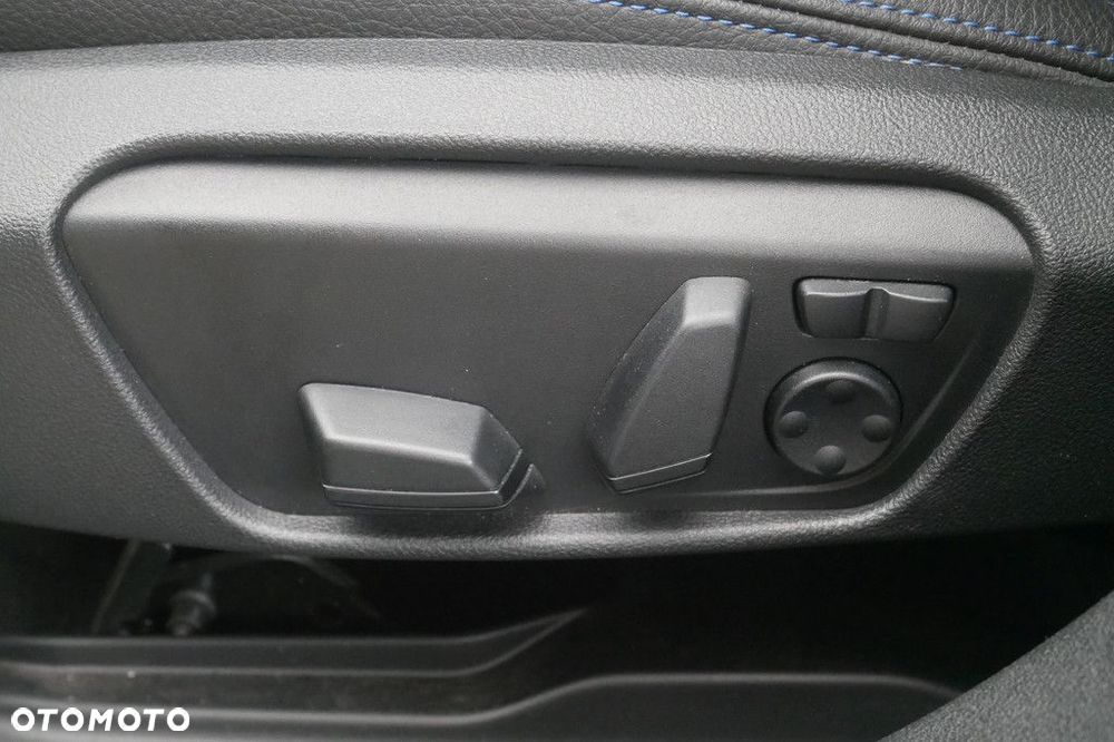 BMW Seria 1 - 32