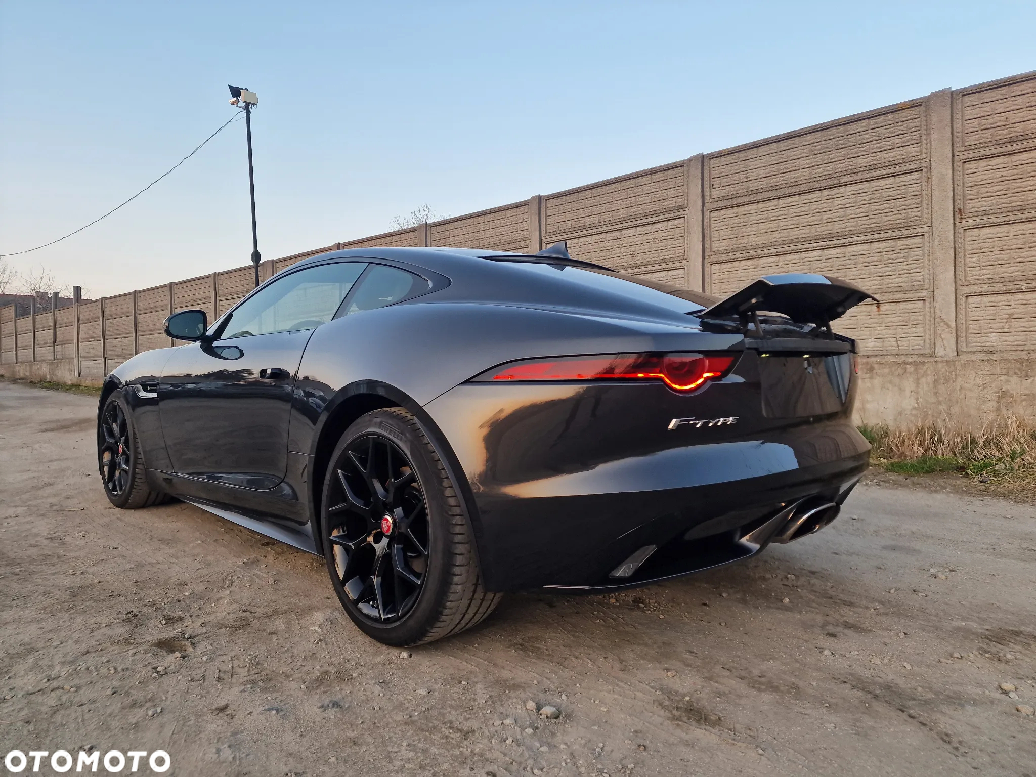 Jaguar F-Type 2.0 Turbo R-Dynamic - 4