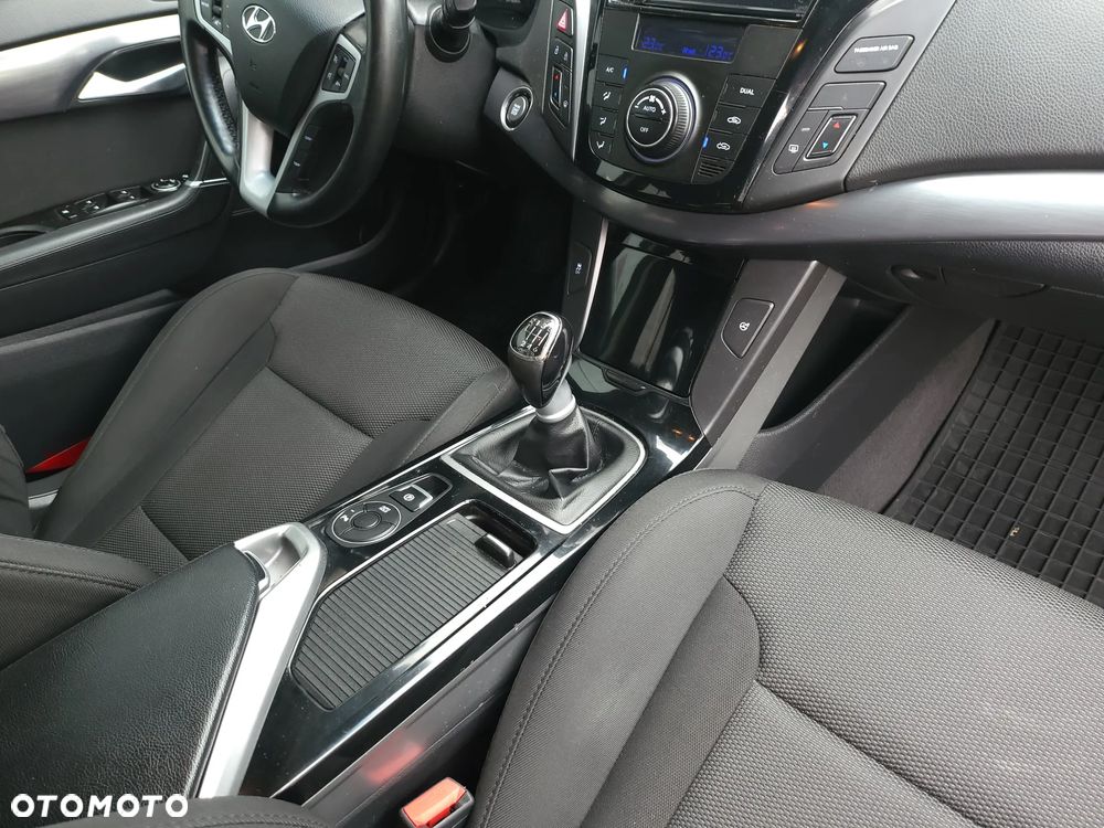 Hyundai i40 1.7 CRDi Comfort + - 15