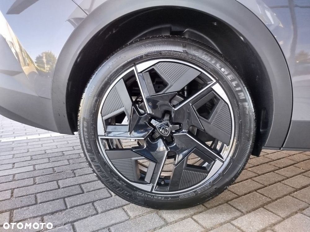 Peugeot 408 - 30