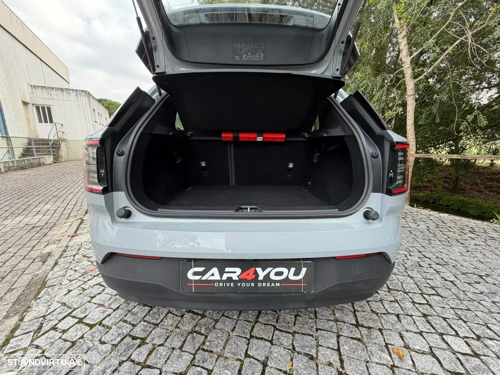 Volvo EX30 69 kWh Single Motor Extended Range Plus - 23