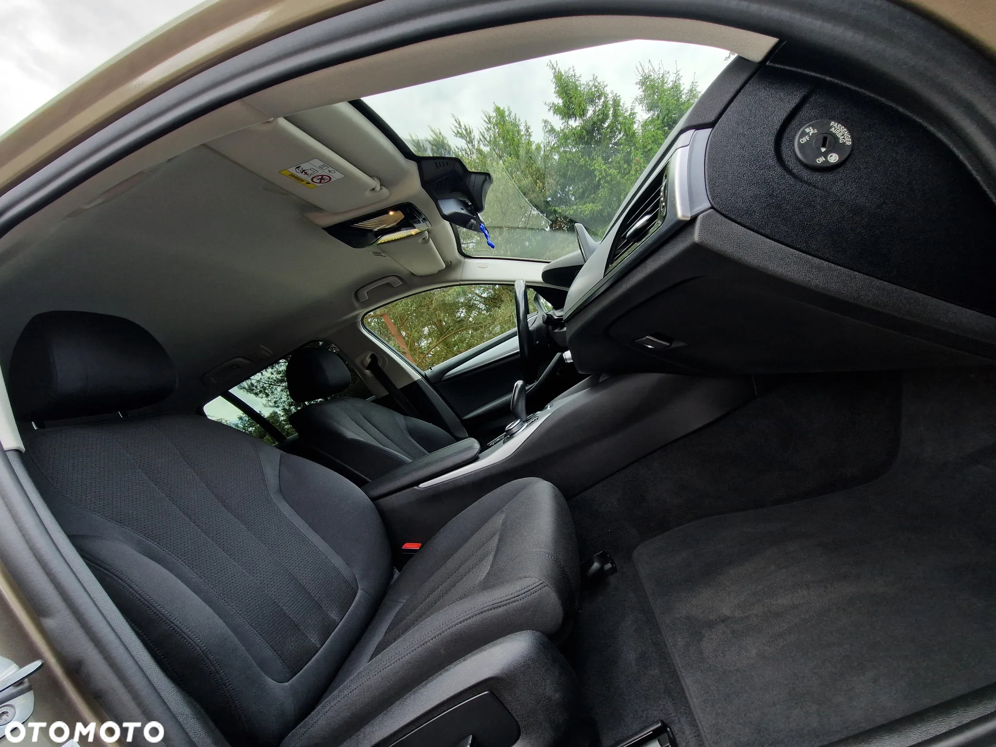 BMW Seria 5 520d xDrive Touring - 31