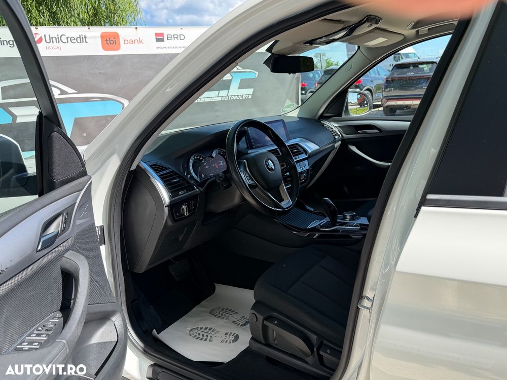 BMW X3 xDrive20i Aut. Advantage - 12