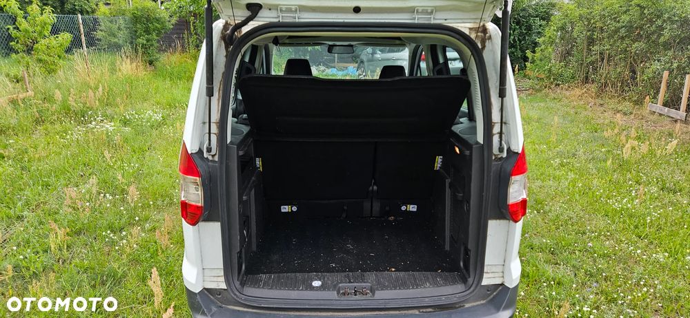 Ford Courier - 9
