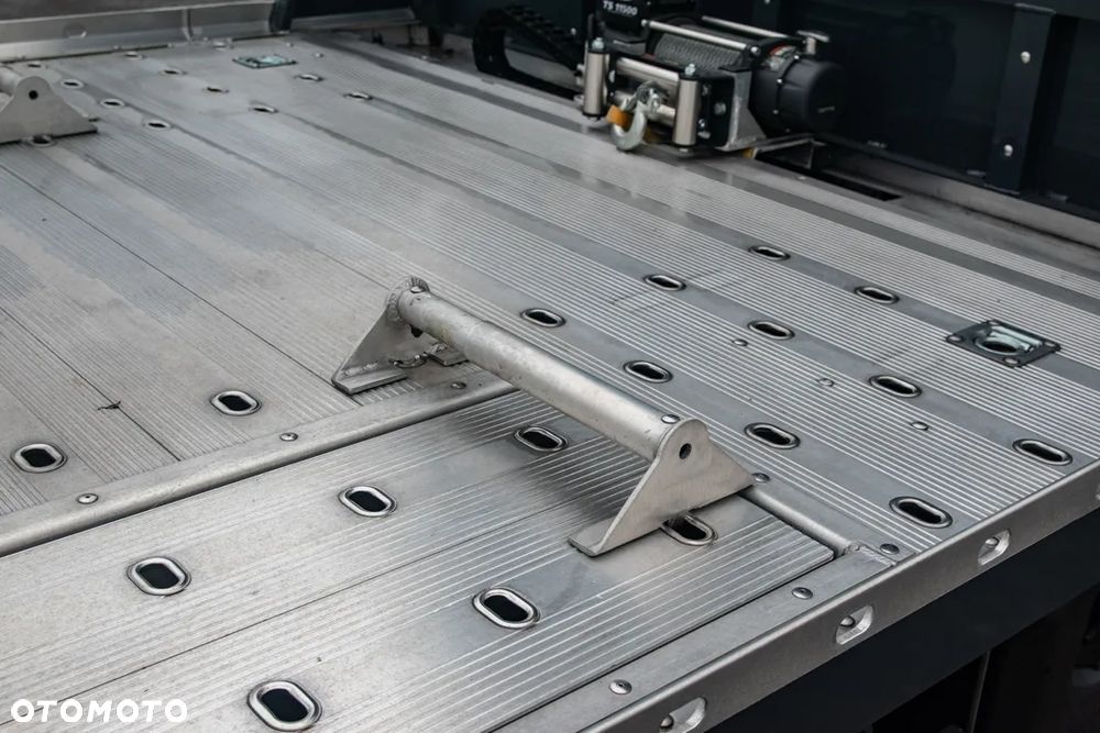 Iveco Daily 70C18HA8/P Hi-Matic Autolaweta Pomoc Drogowa 3.0 180KM - 21