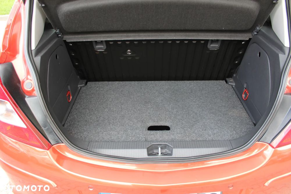 Opel Corsa 1.4 16V Active - 26