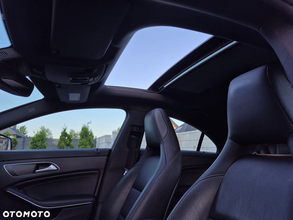 Mercedes-Benz CLA 250 4Matic 7G-DCT - 24