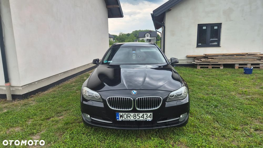 BMW Seria 5 525d xDrive - 3