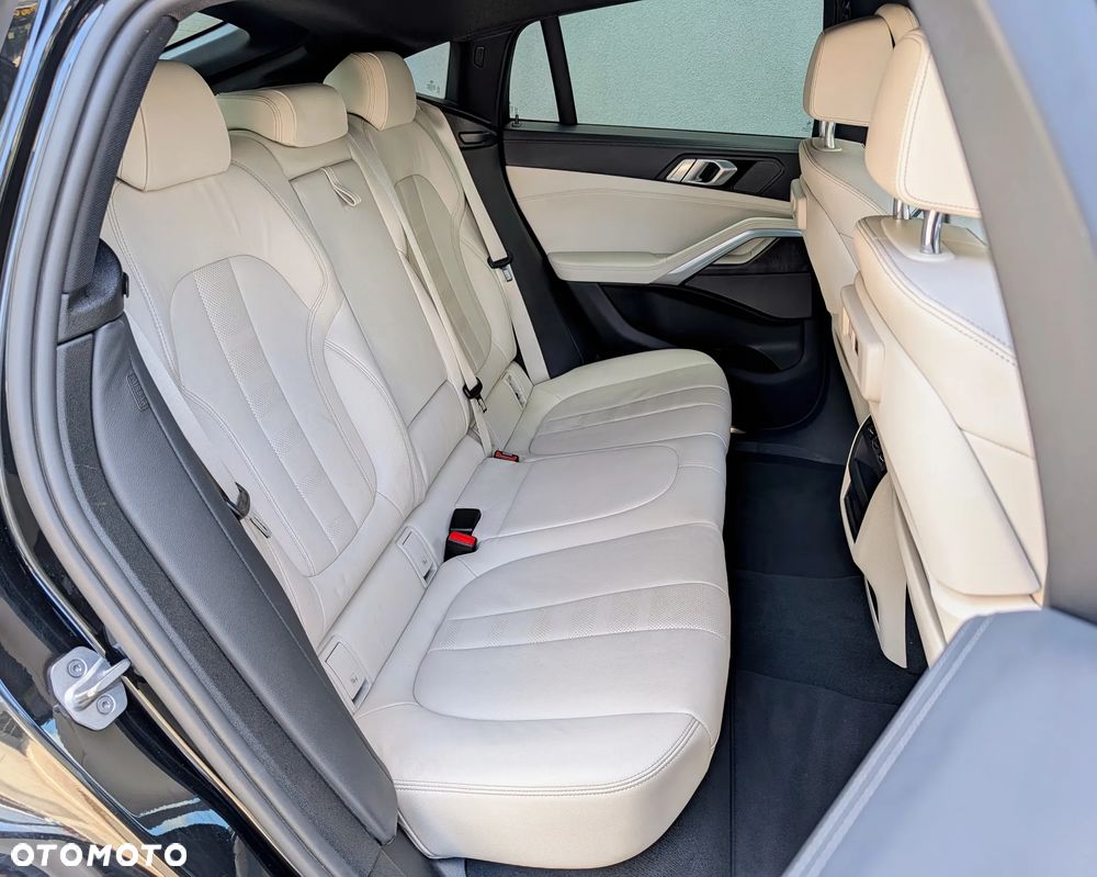 BMW X6 - 24