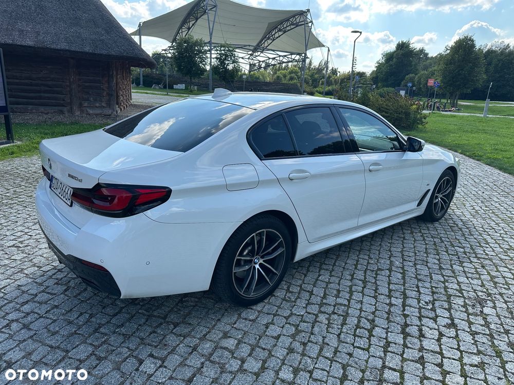 BMW Seria 5 520d xDrive M Sport sport - 4